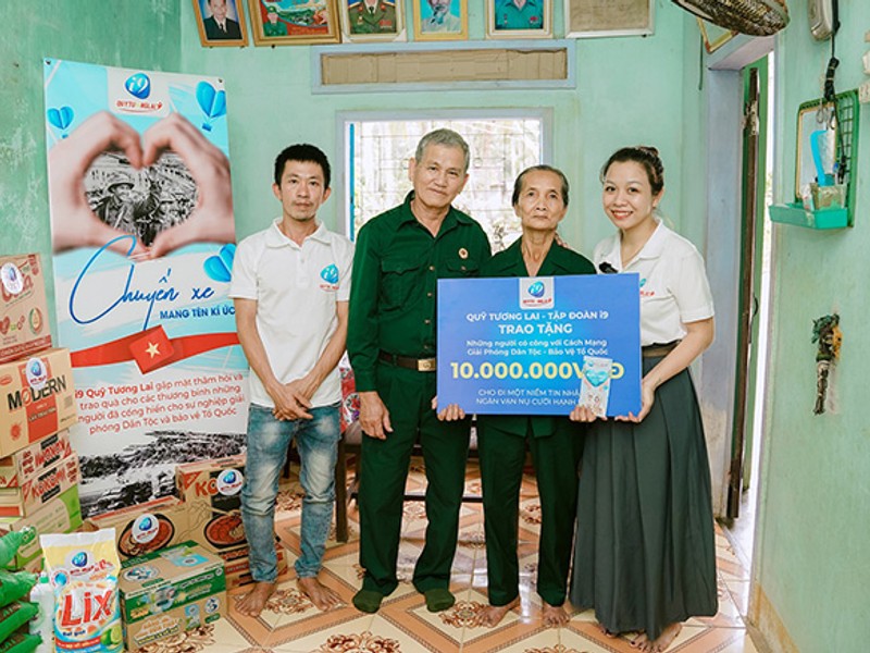 Hình ảnh mô tả câu chuyện phát triển của pkwin với đội ngũ chuyên nghiệp