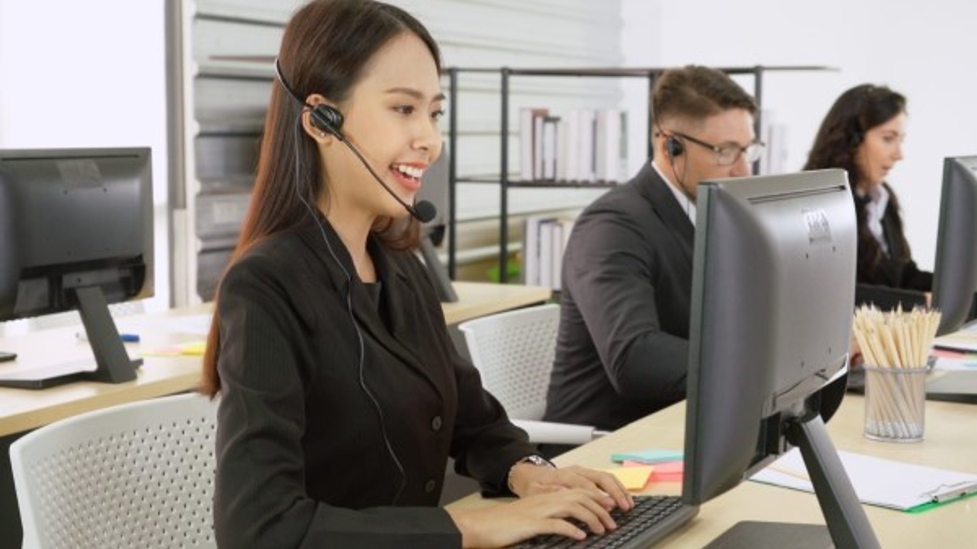 Đội ngũ hỗ trợ khách hàng của pkwin sẵn sàng giúp đỡ