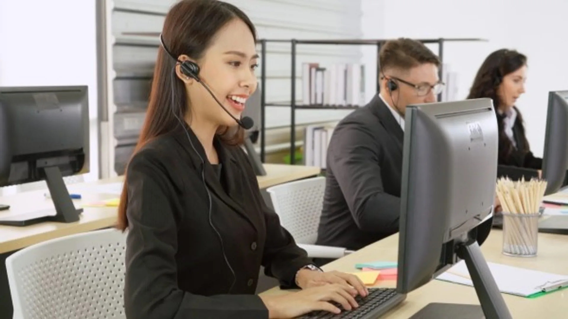 Đội ngũ hỗ trợ khách hàng của pkwin sẵn sàng giúp đỡ